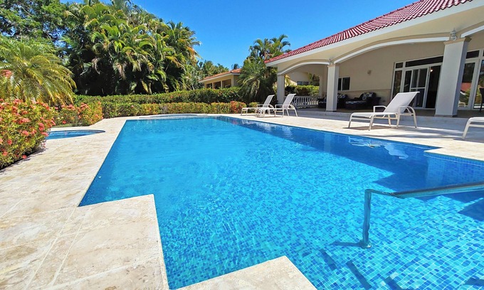 Urbanizacion Tavarez Villa | Luxurious 5-Bedroom Villas with Private Pools in Secure Gated Community +Bonus