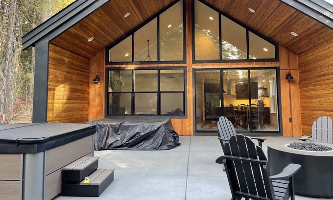 Roslyn House | Luxurious and Private New Suncadia Cabin!