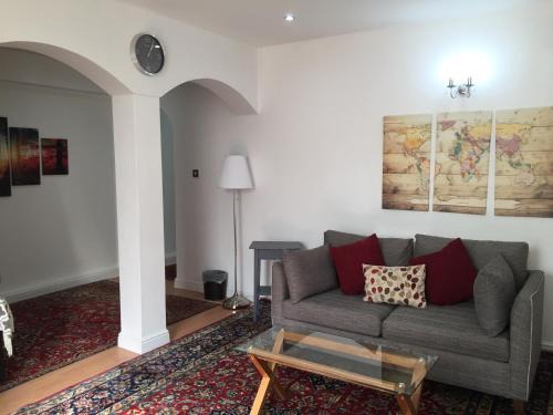 Abingdon Apartment | Luxurious Apartment in Kensington & Chelsea