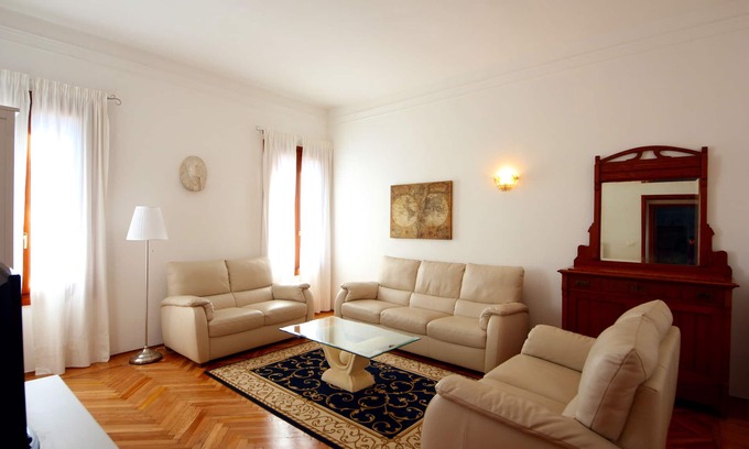 Cannaregio Apartment | Luxurious apartment of 200 sqm with Jacuzzi
