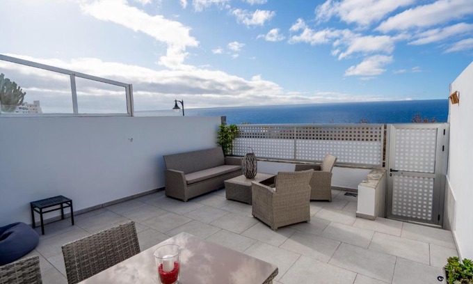 Tabaiba Apartment | Luxurious apartment with large terrace and sea views