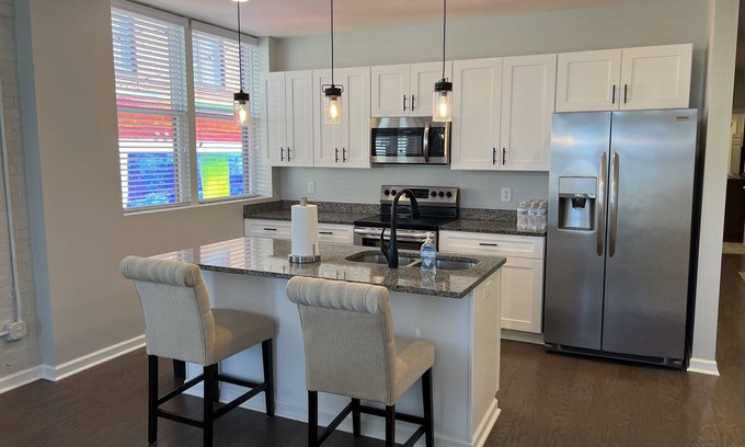 Anderson Condo | Luxurious condo in downtown Anderson!