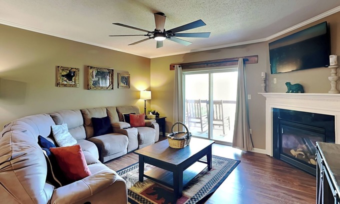 Pigeon Forge Condo | Luxurious condo with stunning river views and premium community amenities!