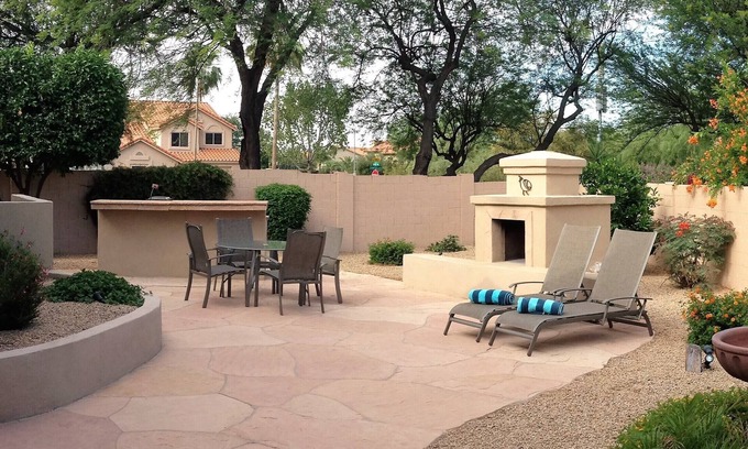 Scottsdale Hills House | Luxurious Deluxe Patio Home in Beautiful North Scottsdale. Free WiFi