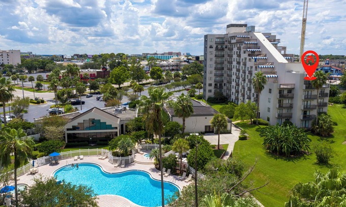 Southwest Orlando Condo | Luxurious Disney Condo with amazing Location, and views with Wi-Fi and Cable TV