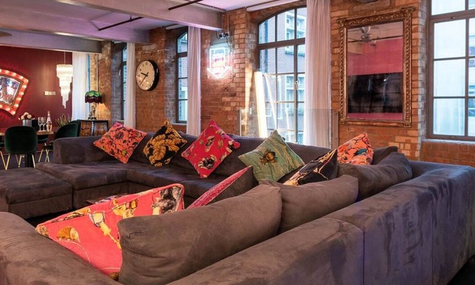 Soho Apartment | Luxurious Loft Central Soho - 3 Bedrooms & Office!
