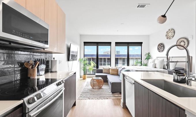 Home Park Apartment | Luxurious Oasis in the Sky