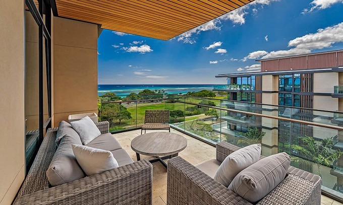 Ala Moana Condo | Luxurious Ocean & Sunset Views Condo at Park Lane w/Luxury Building Amenities