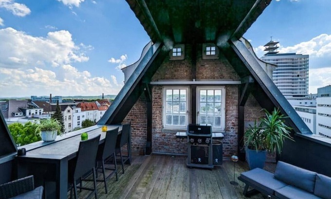 Bielefeld Apartment | Luxurious penthouse | roof terrace/massage chair * EM-APARTMENTS DEUTSCHLAND