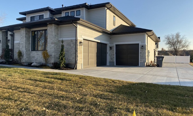 South Jordan House | Luxurious Private Apartment in South Jordan, Utah
