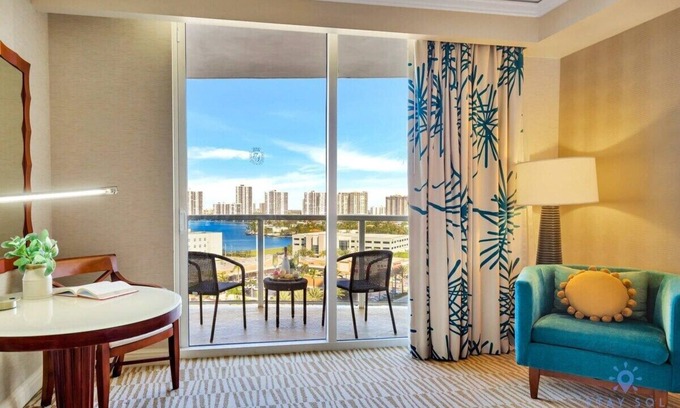 Sunny Isles Beach Condo | Luxurious Resort|Balcony Bay View|Amazing Pool
