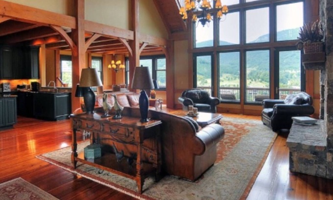 Mill Spring House | Luxurious Retreat in Bright's Creek near Lake Lure, Tryon, Hendersonville