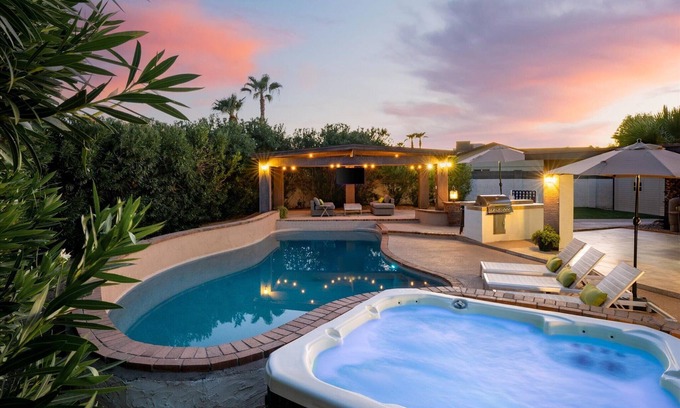 Covey House | Luxurious Scottsdale Oasis with Private Pool & Modern Amenities