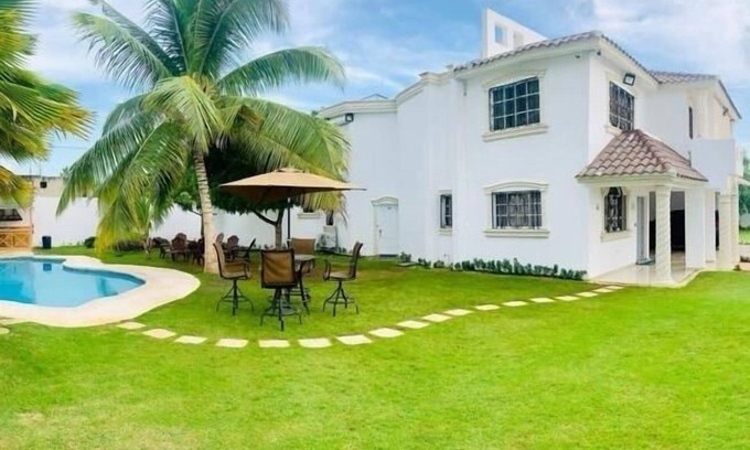 Los Frailes Villa | Luxurious villa with private pool in las americas