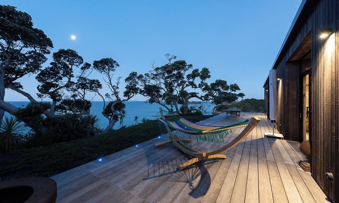 Whananaki North Villa | Luxurious Villa nestled above Moureeses Bay, Northland, New Zealand