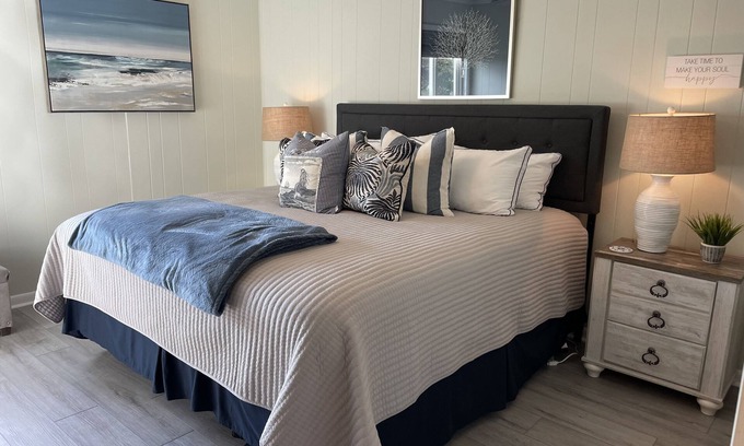 Ocean Isle Beach Condo | Luxuriously Coastal Beach Front Condo - Welcome to Sea La Vie!