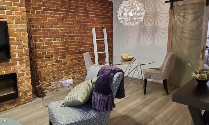 Downtown Halifax Apartment | Luxury 1 bedroom apartment - Newly Renovated