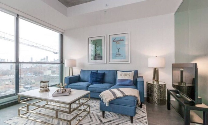 Downtown Toronto Apartment | Luxury 1BR in the Heart of King West
