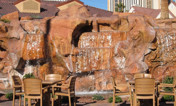 Las Vegas Condo | Luxury 2 Bedroom Condo just 1 Block from Las Vegas Strip