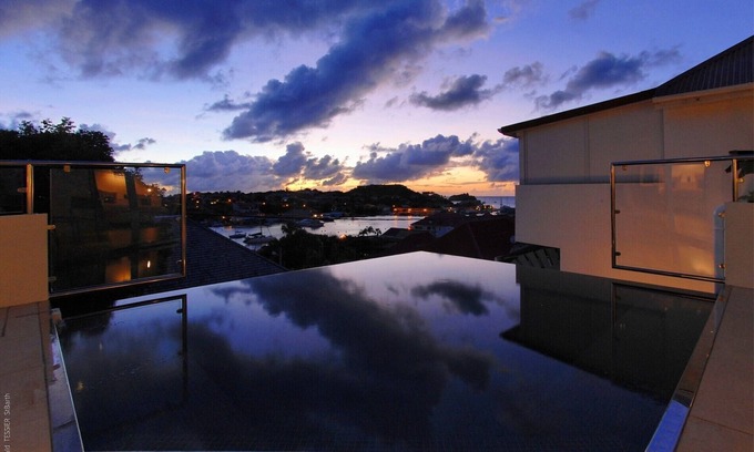 Lurin Apartment | Luxury 2 bedroom situated in Gustavia just a short walk to shops and restaurants
