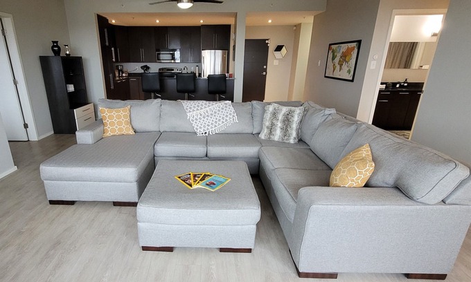 Halifax Apartment | Luxury 2 Bedroom Suite w/ Best View Of The City!