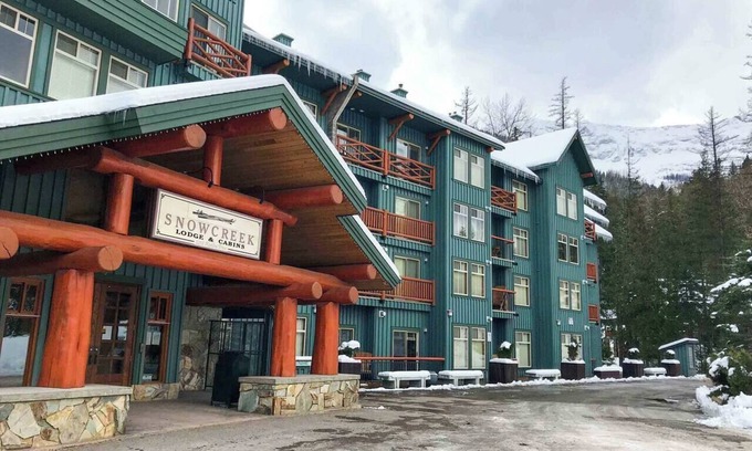 East Kootenay Condo | Luxury 2 Bedrooms Right On The Slopes