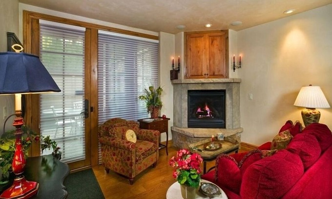 Aspen Condo | Luxury 2 BR/3 BA Condo - #419 Walk to Lifts and Downtown