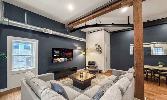 Northern Liberties Apartment | Luxury 2BD | 4 Beds | Northern Liberties