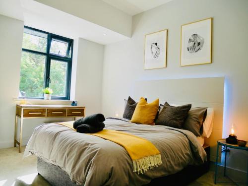 Westbourne Apartment | Luxury 3 bedroom Apartment near Bournemouth Beach & Poole