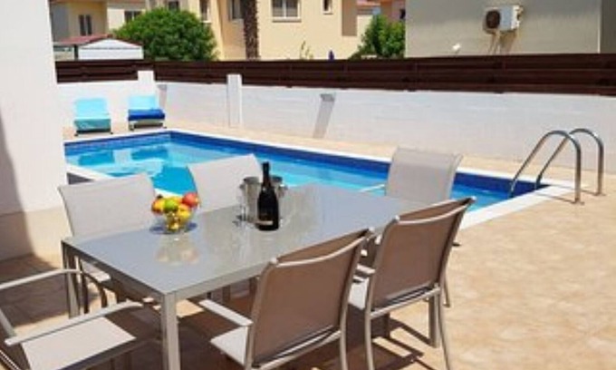 Paralimni Villa | Luxury 3 bedroom Villa set in a peaceful complex with Private Swimming Pool.