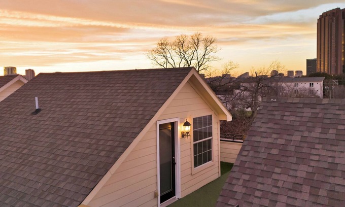 Old East Dallas House | Luxury 3-Story Townhome. Old East Dallas.
