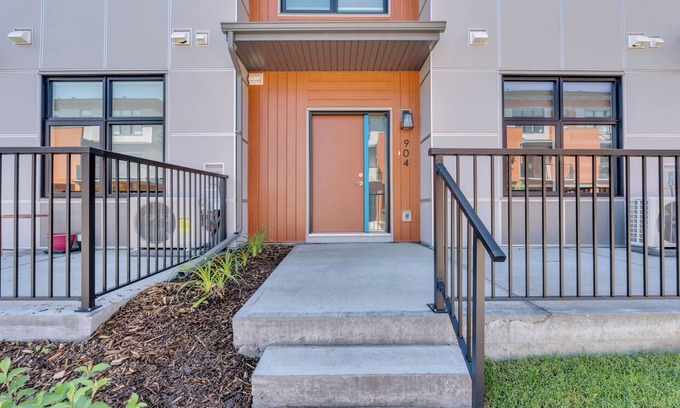 Southwest Calgary House | Luxury 3BR in Belmont | Private Garage + Sleep 6