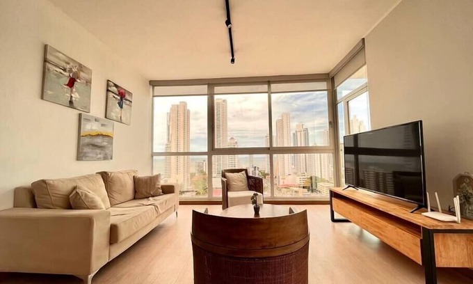 Tumba Vieja Apartment | Luxury 3BR parkingandbalcony