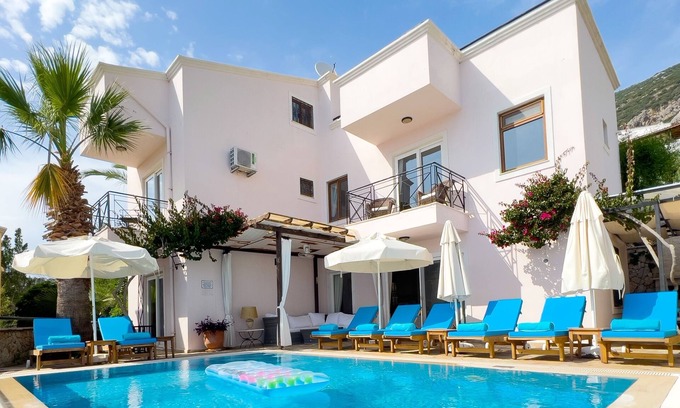 Kalkan Villa | Luxury 4 Bed Villa in Kalkan, Sleeps 8, Own Pool, Sea Views, 15 Min Walk to Town