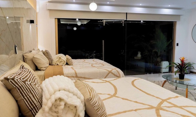 El Tanque Apartment | Luxury 4 people suite near La Fortuna with Jacuzzi