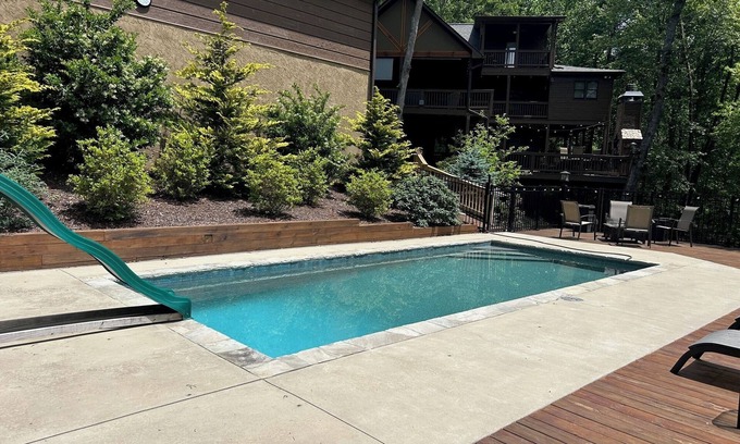 My Mountain Cabin | Luxury 4br/4.5ba, In Ground Pool, Hot Tub, wifi, Game Room