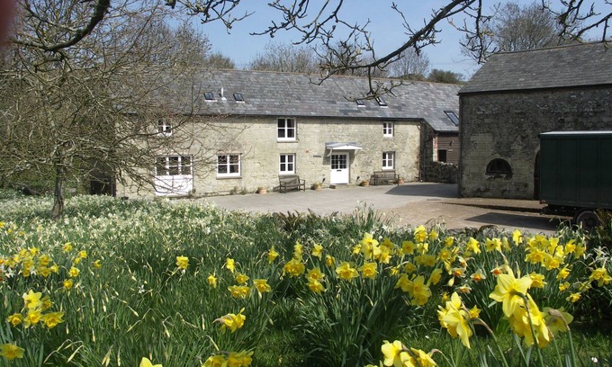 Ventnor House | Luxury 5* Gold & ROSE Award self-catering converted barn, idyllic rural setting