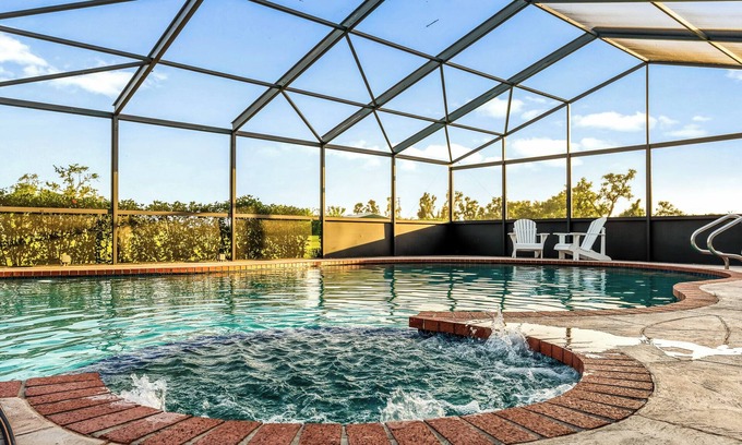 Whitfield House | Luxury 5BR/4BA |Pool & Spa + Pickleball, Golf View