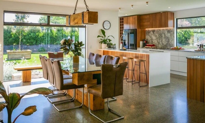 Prebbleton House | Luxury 5BR Home Sauna Hot Tubs Parking