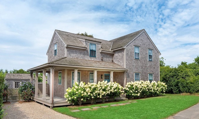 Nantucket Town House | Luxury 5BR w/Private Pool in Town - All 5 BR w/En Suite Bathrooms