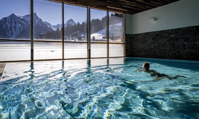 Buerserberg Apartment | Luxury 6-person apartment in the holiday park Landal Brandnertal