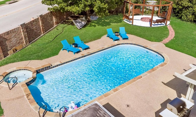Fossil Creek House | Luxury 6BR 2.5BA Home with Pool Cinema & Game Room