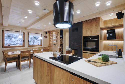 Kamnik House | Luxury Alpine Chalet & Sauna Pinja - Velika Planina - I FEEL ALPS