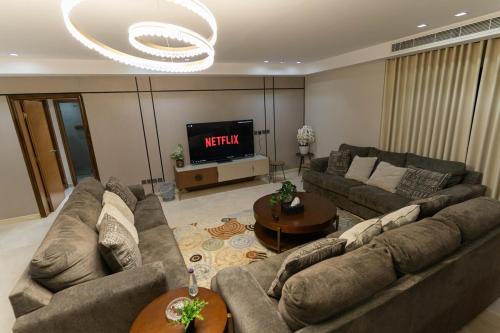 Al Harra Al-Sharqiah Apartment | Luxury and Spacious 3BR Apartment 10min haram Nabawi