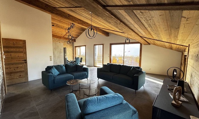 Les Carroz-d'Araches Apartment | Luxury apartment, ski-in/ski-out with parking and WIFI, Les Carroz d'Arâches