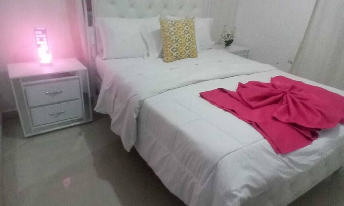 Residencial ROMANA Apartment | LUXURY APARTMENT WITH JACUZZI, 5MINUTES FROM THE BEACH
