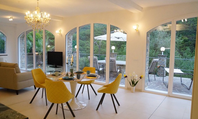 Casanova Lerrone House | Luxury apartment in the olive grove in the hinterland of Alassio/Albenga, carport, Wifi