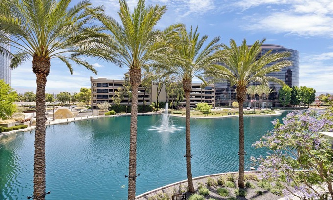 Santa Ana Condo | Luxury Apartment Highrise - Disney JWA