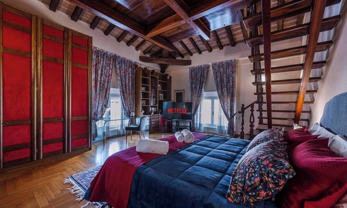 Old Town Apartment | Luxury Apartment: Historic Center, Parking