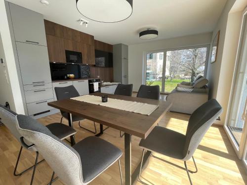 Gmunden Apartment | Luxury - Apartment mit Balkon in Seenähe